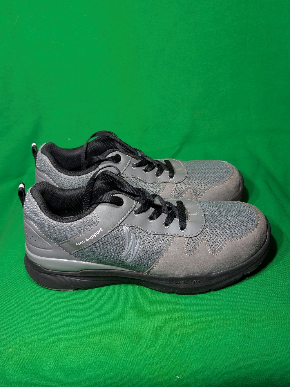 Men's Walkhero Gray and Black Walking Shoes Size 9